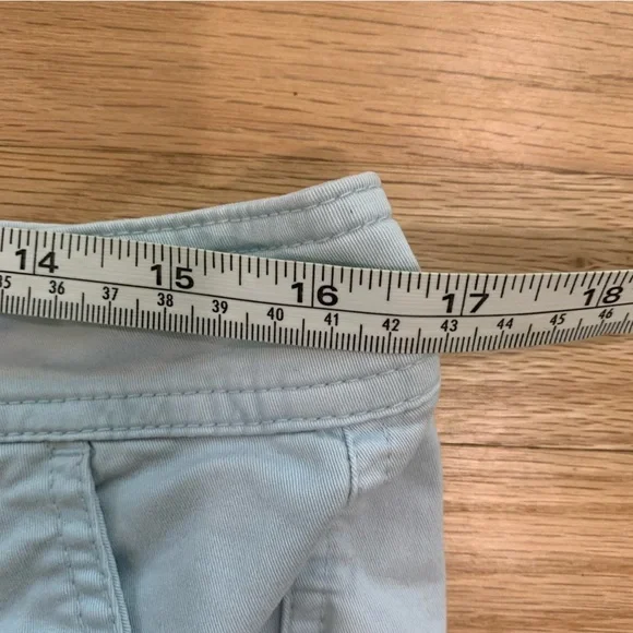 Women’s Gap Mint Color Cargo Style 3 Inch Inseam Shorts Size 8 - Picture 9 of 11